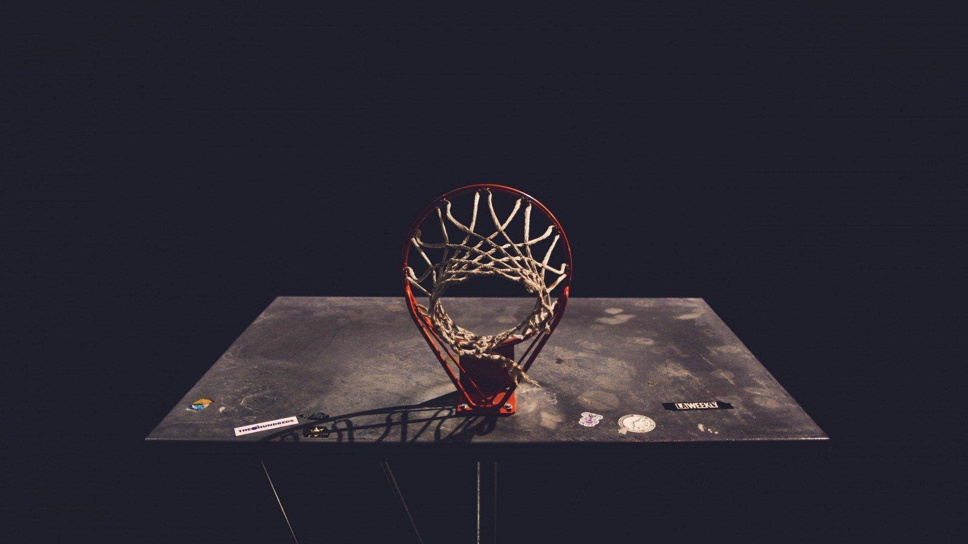 自由泳巅峰对决，世界纪录保持者与新生代天才的激烈较量|c7娱乐官网